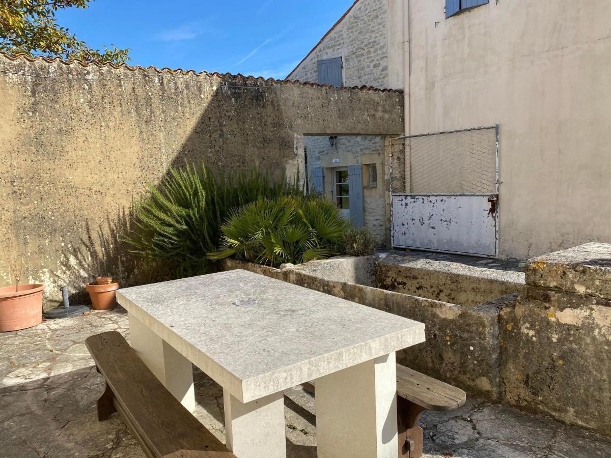 Domaine De La Laigne - Spa Asnières-la-Giraud Exteriör bild